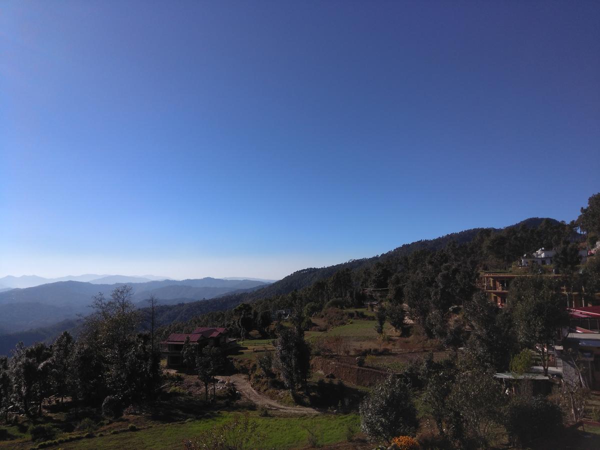 Maa Ananda Mayee Guest House Binsar Bagian luar foto
